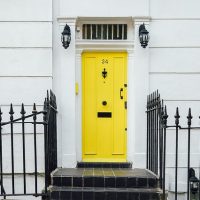 Comment procéder efficacement à l’isolation d’une porte extérieure ?