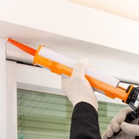 Réaliser le calfeutrage de ses fenêtres en 5 étapes