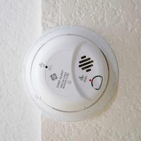 Détecteur de monoxyde de carbone : Smartwares FGA-1303, X-Sense CO03D ou Kidde 5 CO ?