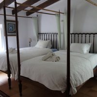Comment donner du charme à votre chambre à coucher avec un lit à baldaquin ?