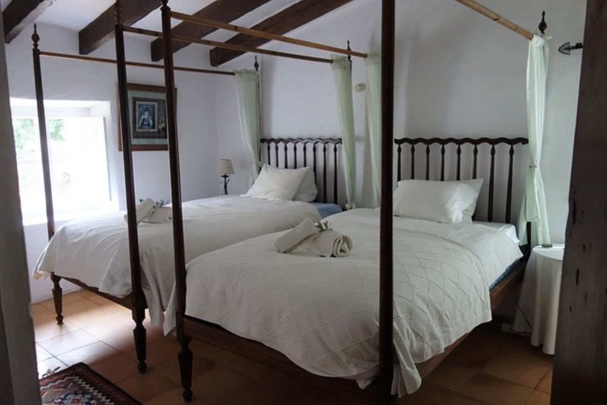 Comment donner du charme à votre chambre à coucher avec un lit à baldaquin ?