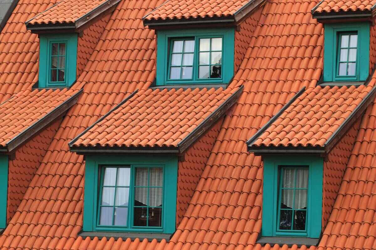 Création d'une fenêtre de toit : y a-t-il une conséquence sur les impôts ?