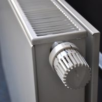 Les outils et produits de nettoyage pour votre poêle à granulés