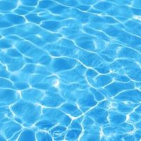 Les avantages du polyester pour votre piscine : un matériau facile d&rsquo;entretien