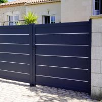 Installation de portail battant : les critères de choix pour une sécurité maximale