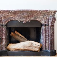 Les cheminées décoratives traditionnelles : charme classique pour votre foyer