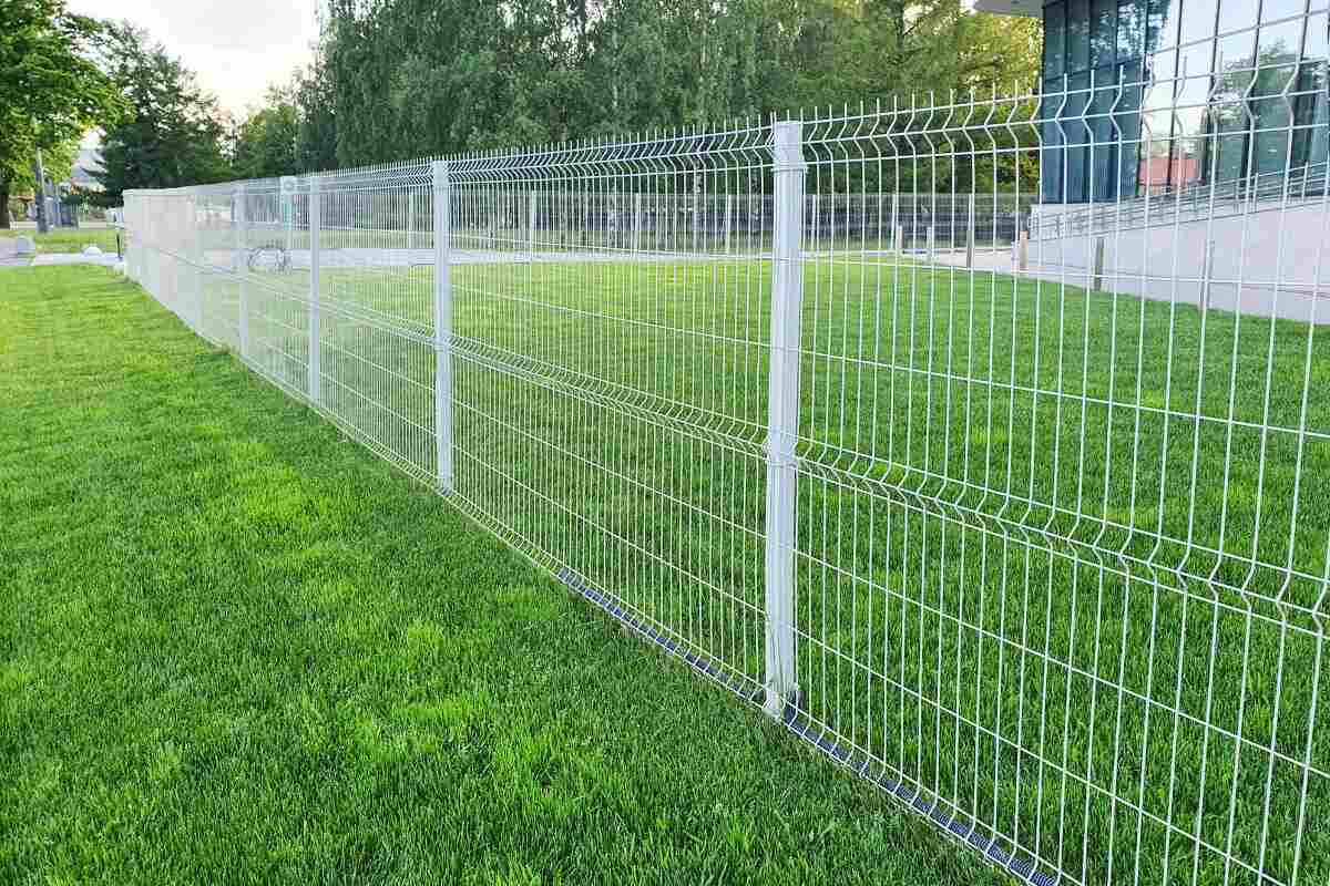 Clôture en PVC vs clôture en aluminium
