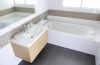 Lavabos suspendus, un choix contemporain pour une salle de bains épurée