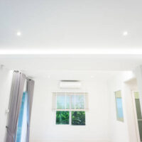 Comment la rénovation de plafond influence l&rsquo;éclairage de votre espace ?