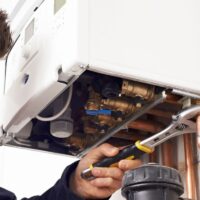 Les étapes à suivre pour réparer une fuite de gaz sur un chauffage central