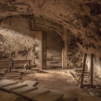 Les meilleures méthodes pour trier et désencombrer votre cave