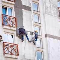Comment poser des arrêts de volet (moujettes ou arrêts toulousains) sur la façade